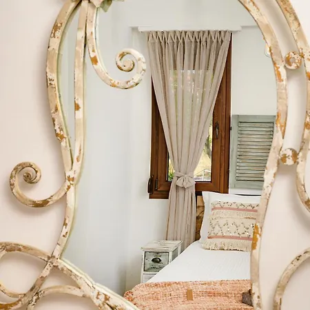 Meltemi Luxury Hotel