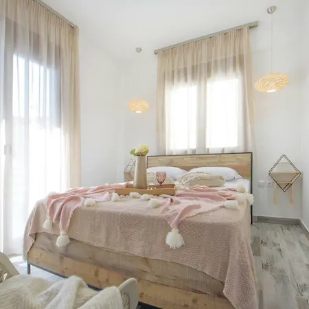 Hotel Meltemi Luxury Nea Roda