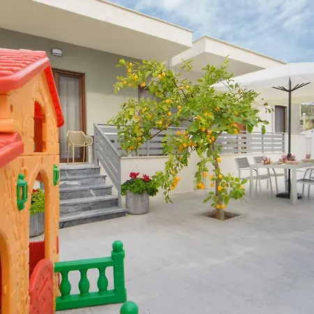 Meltemi Luxury Hotel Nea Roda