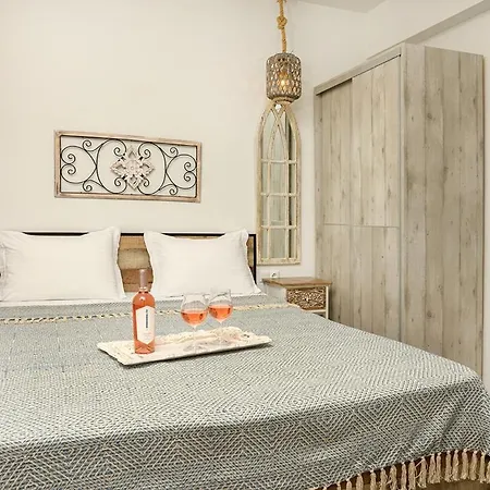 Ξενοδοχείο Meltemi Luxury