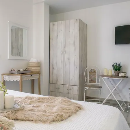 Ξενοδοχείο Meltemi Luxury *
