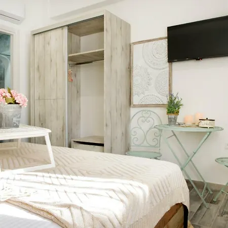 Meltemi Luxury فندق *