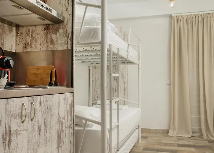 Meltemi Luxury * Nea Roda