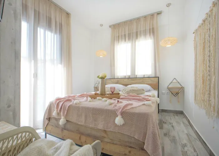 Otel Meltemi Luxury Nea Roda