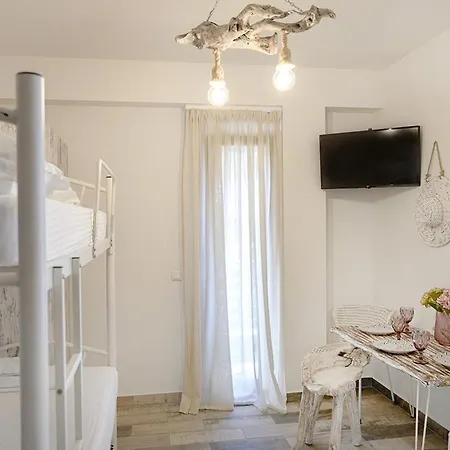 Meltemi Luxury Nea Roda
