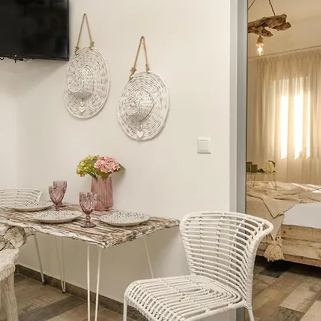 Meltemi Luxury Отель *