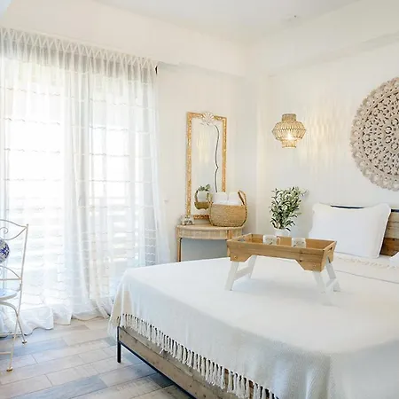 Отель Meltemi Luxury *