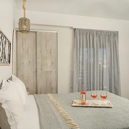 Meltemi Luxury Отель