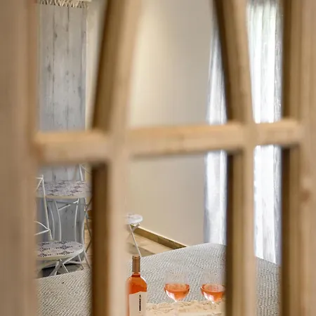 Отель Meltemi Luxury *