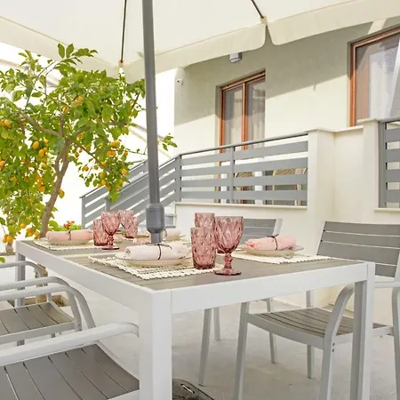 Meltemi Luxury Отель