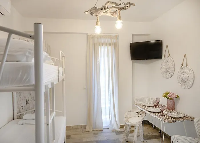 Meltemi Luxury Nea Roda