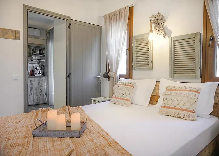 Meltemi Luxury Hotel *