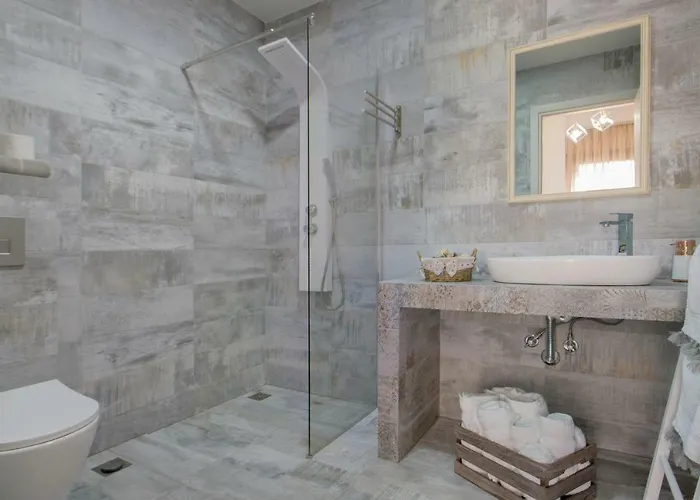 Meltemi Luxury Nea Roda